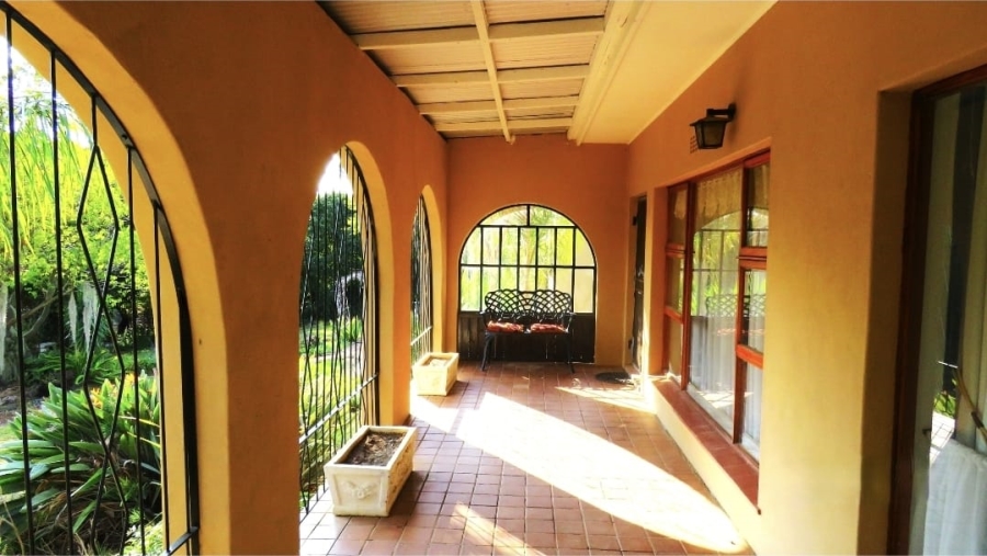 5 Bedroom Property for Sale in Uniondale Western Cape